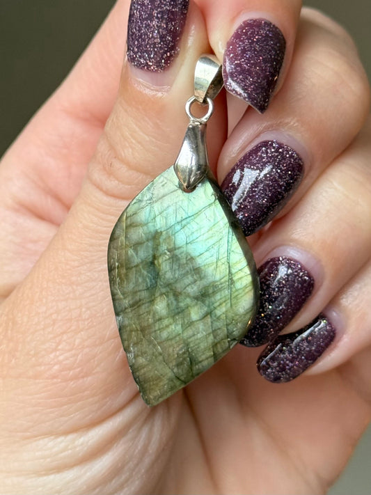 Labradoriet kettinghanger #no.6 (bescherming & intuitie)