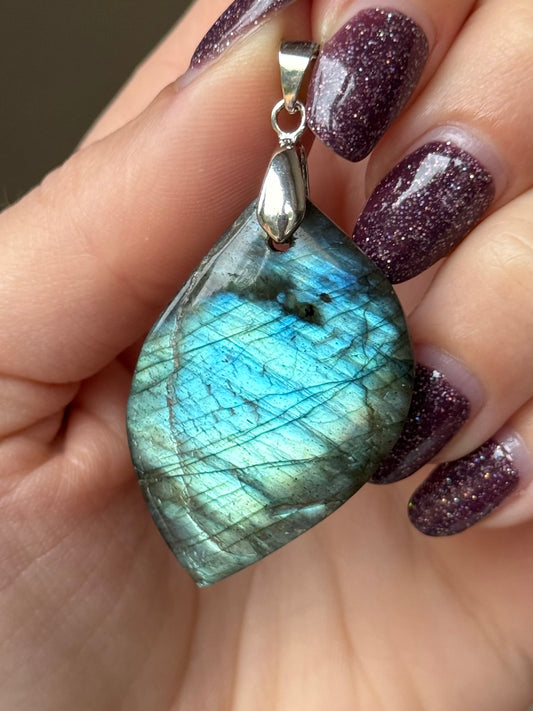 Labradoriet kettinghanger #no.7 (bescherming & intuitie)