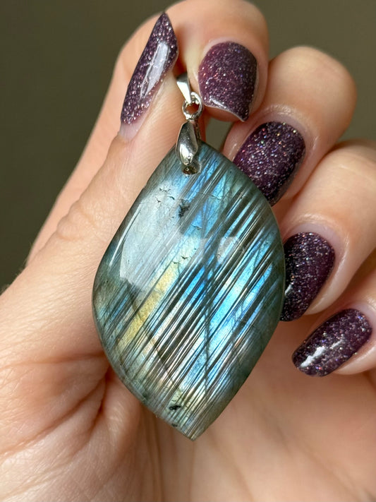 Labradoriet kettinghanger #no.12 (bescherming & intuitie)