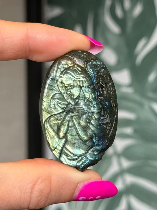 Labradoriet carving #no.17