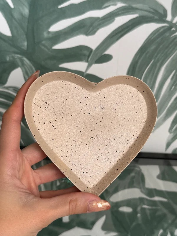 Schaaltje hart – zwart, roze, goud of wit gestipt