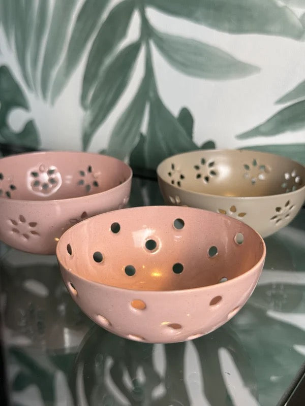 Schaaltje bloem / stip – roze & sand