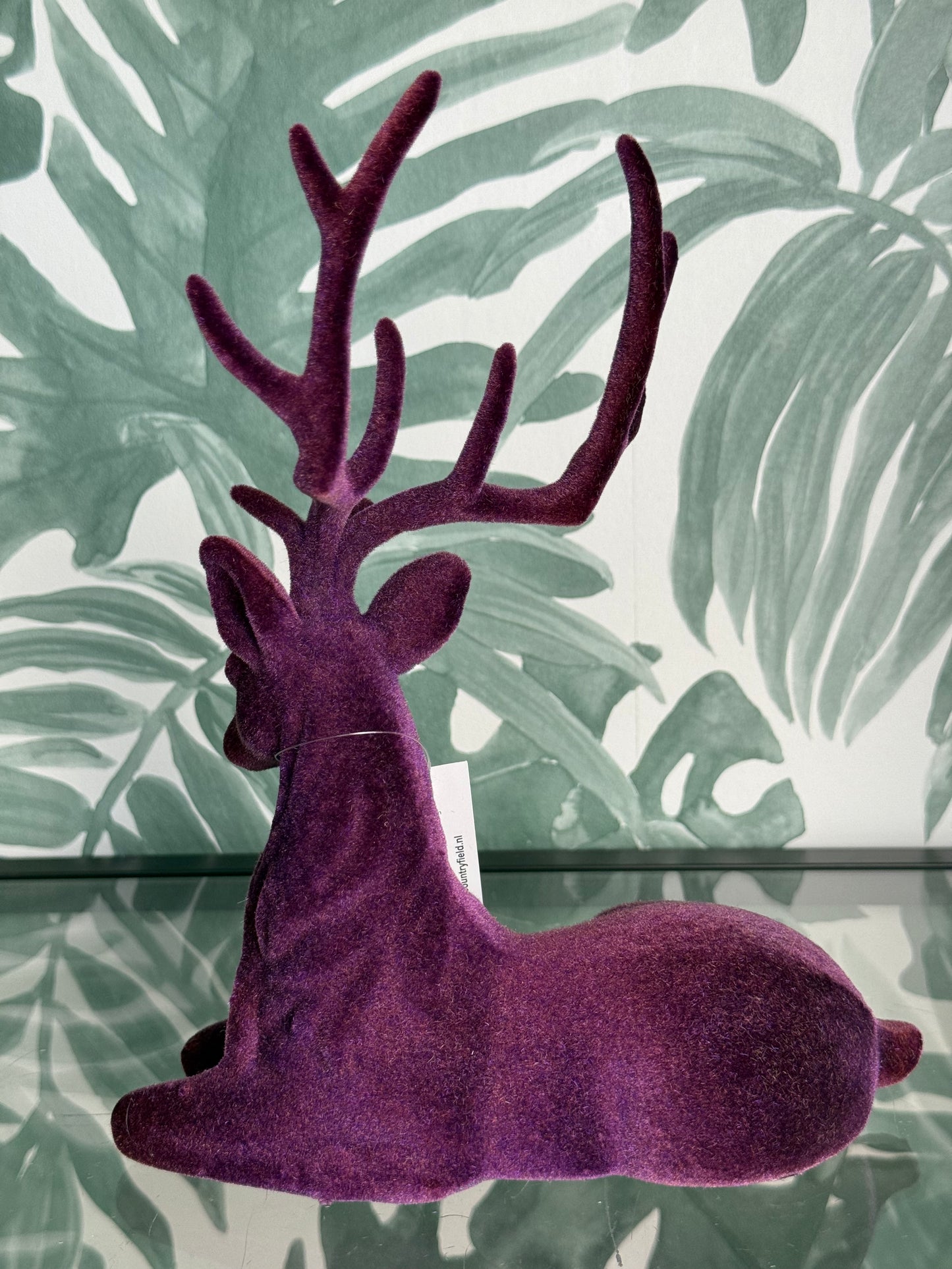 Velvet Hert Liggend – 24 cm (Paars)