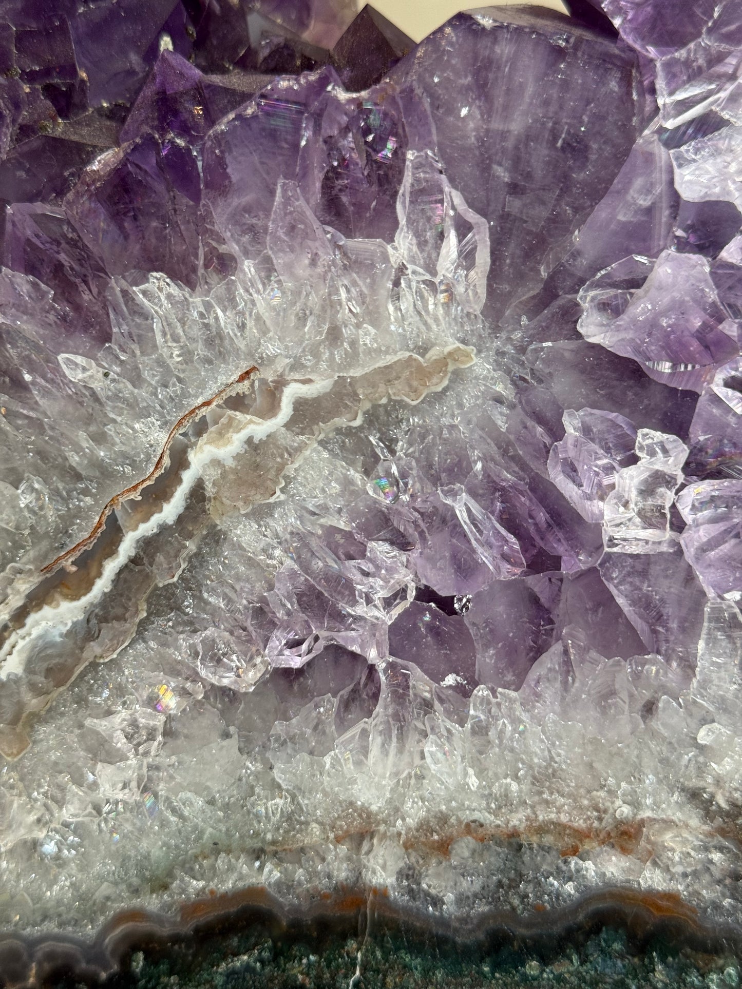 Amethist portaal op standaard