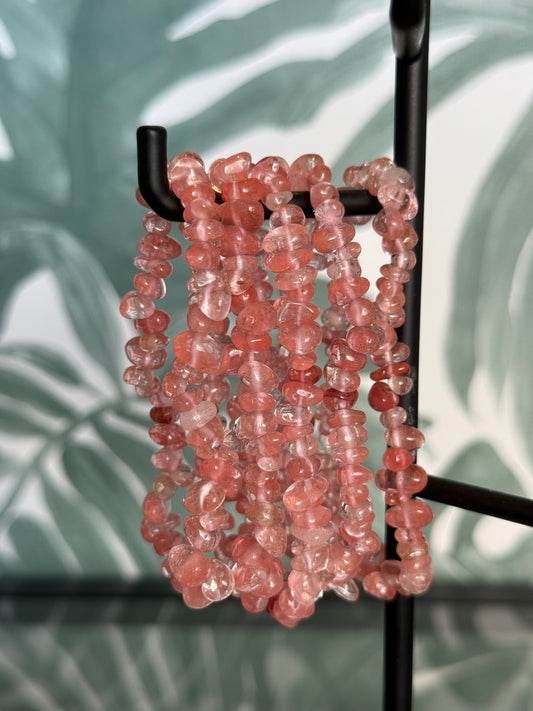 Aardbeienkwarts (synthetisch) split armband (liefde & positiviteit)