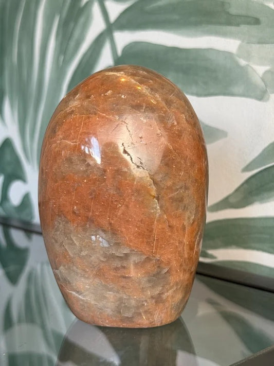 Roze maansteen sculptuur #no.49