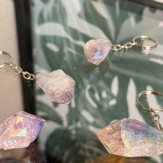 Amethist punt sleutelhanger aura coating