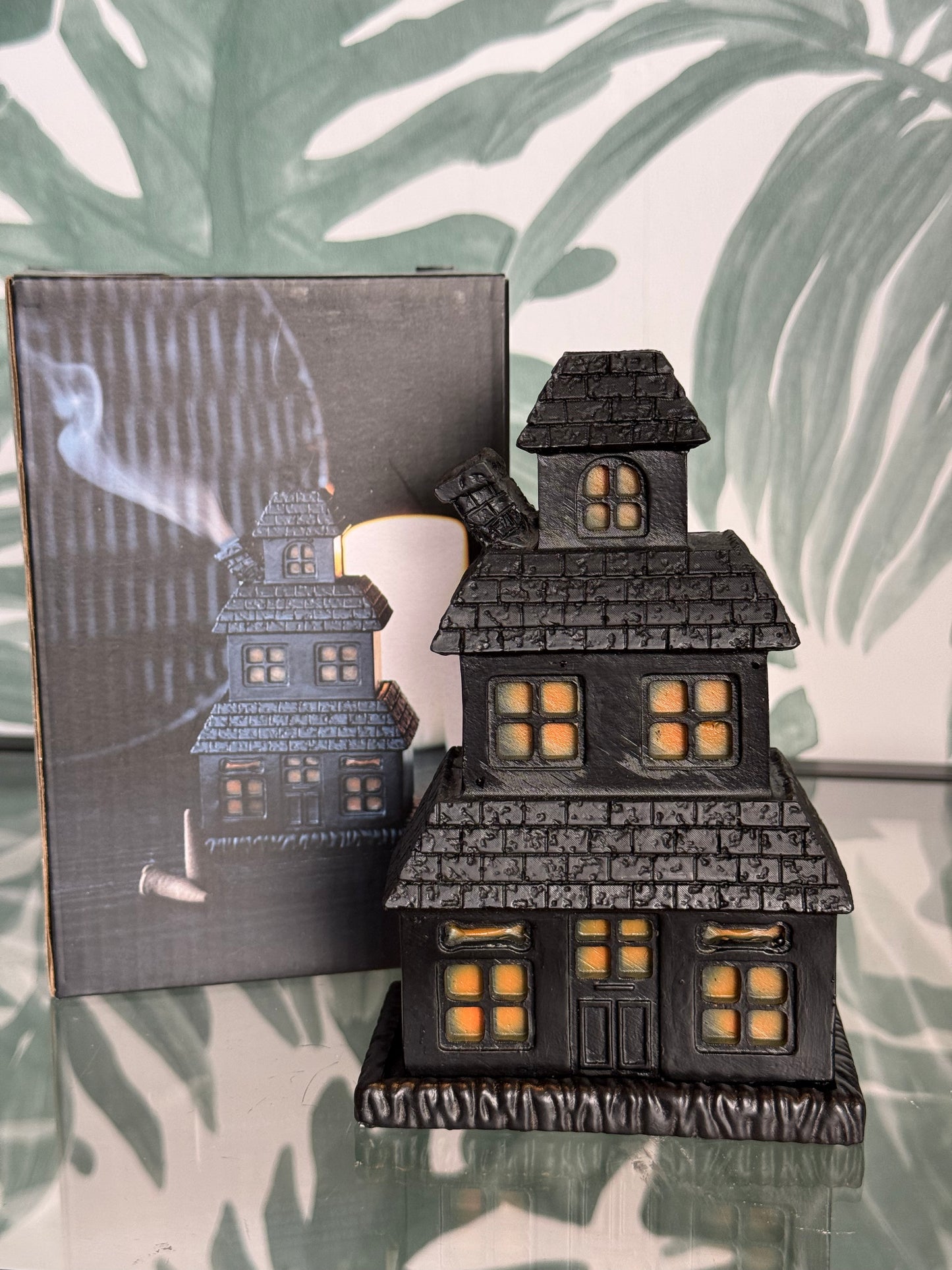 Zwarte Spookhuis Halloween Wierookkegelhouder