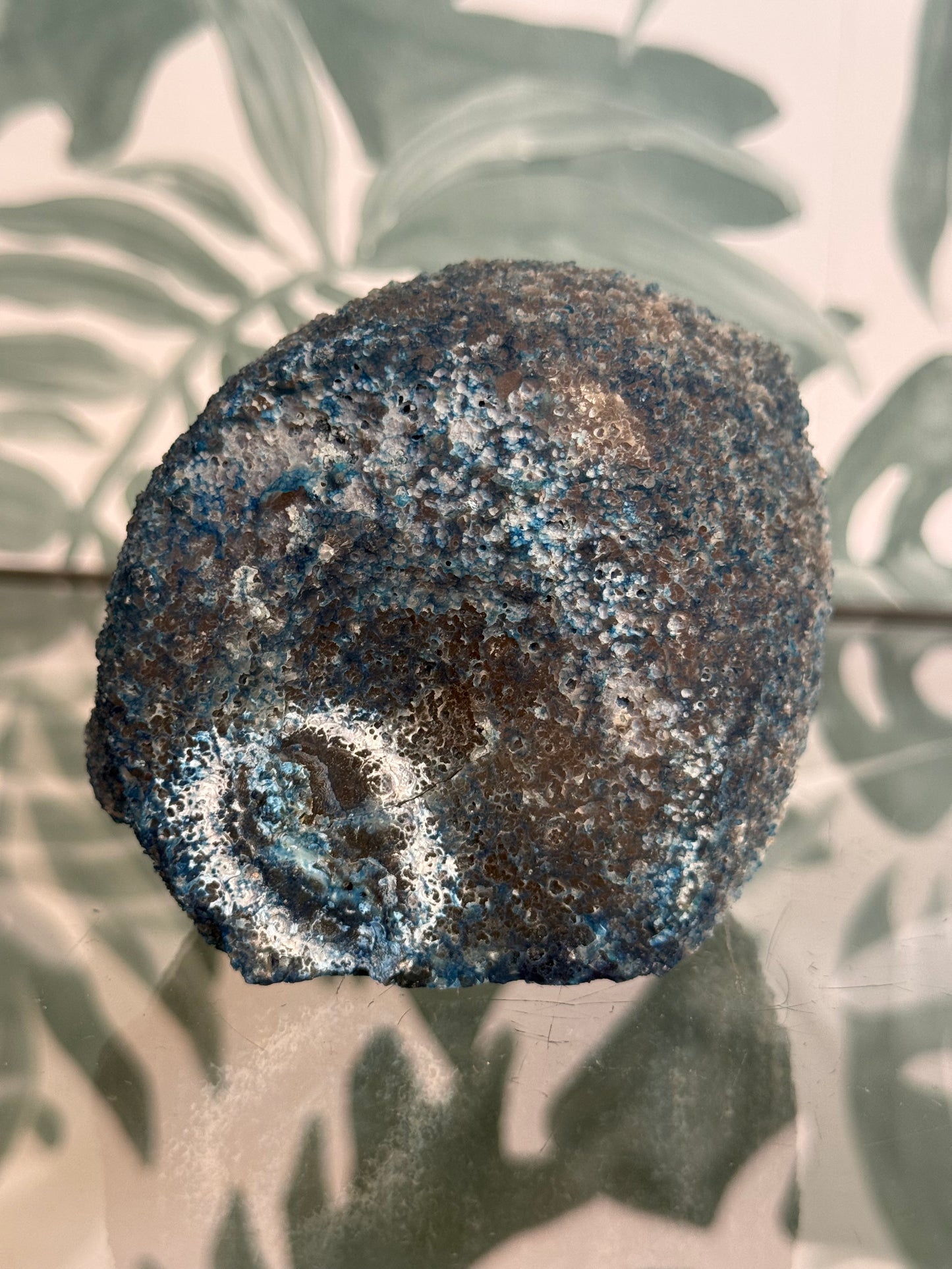 Agaat geode op standvlak (geverfd) - no.214