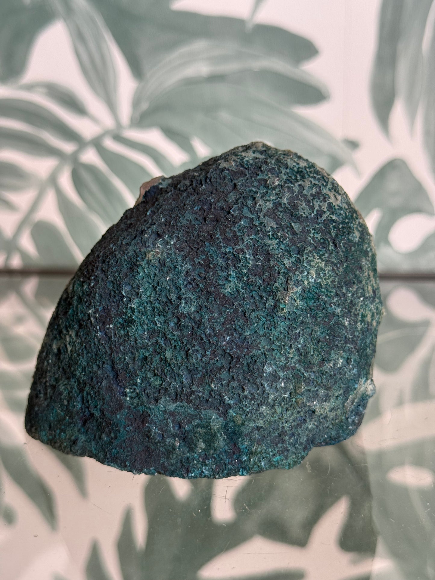 Agaat geode op standvlak (geverfd)) -no.215