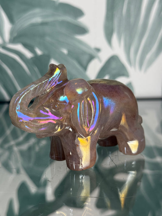 Hematoïde Kwarts Olifant met Auracoating - no.288