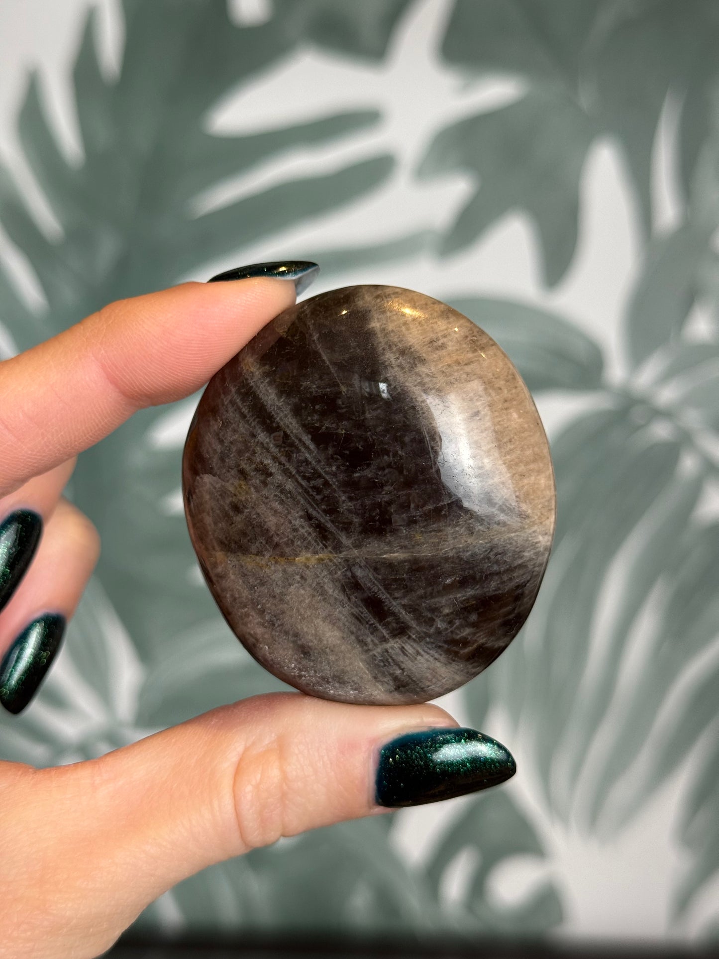 Zwarte maansteen handsteen -#no.160