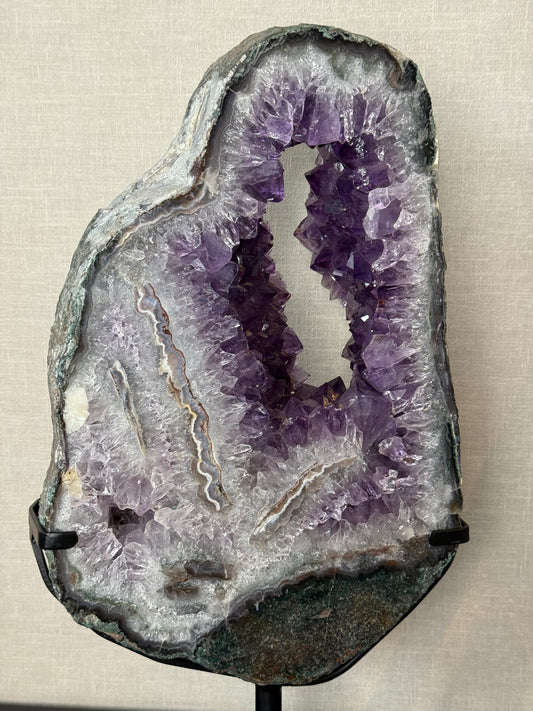 Amethist portaal op standaard