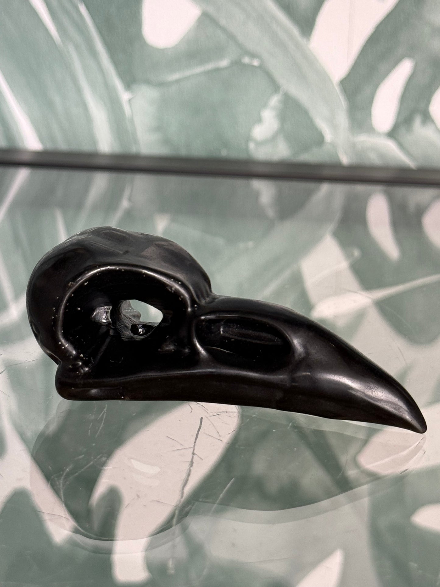 Zwarte obsidiaan raven skull - Bescherming & aarding