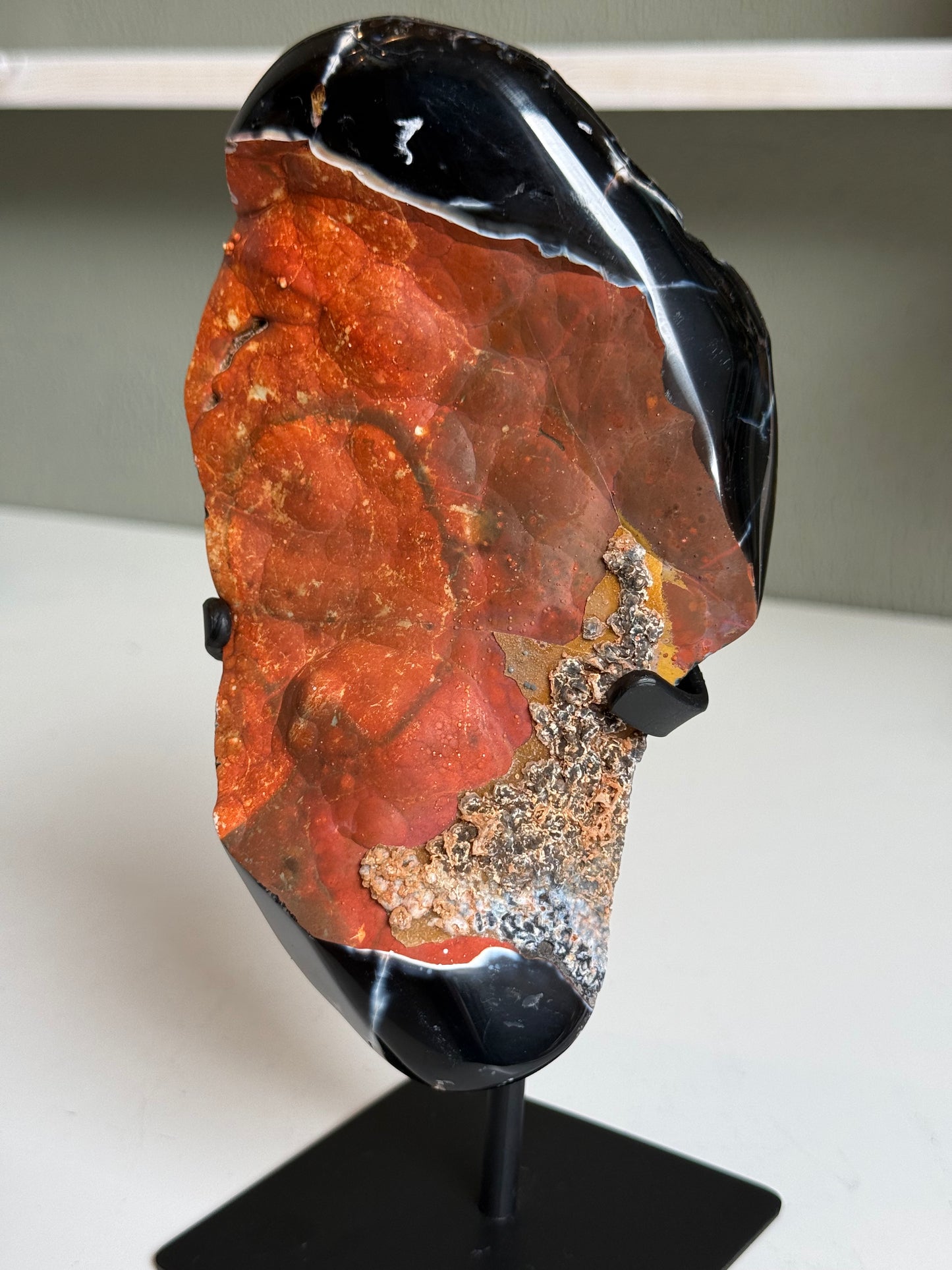 Agaat met rode chalcedoon op standaard #no.212 - kracht & stabiliteit